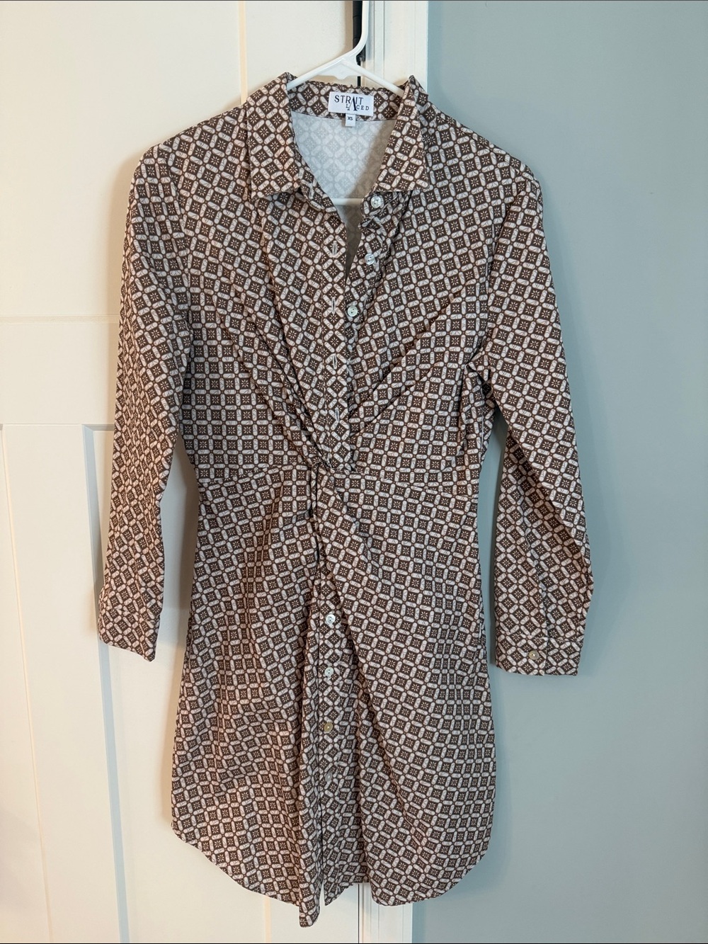 Patterned Brown Long-Sleeve Shirt Dress